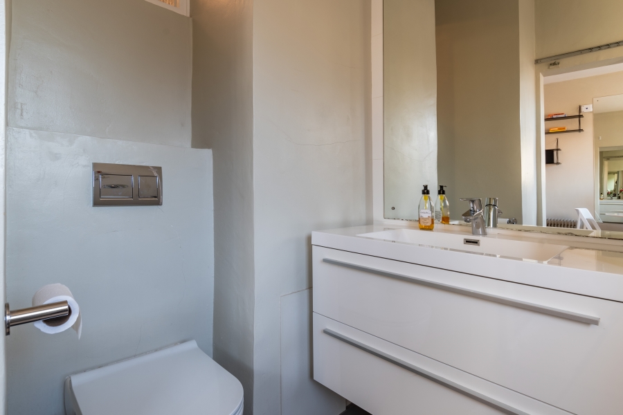 0 Bedroom Property for Sale in Sea Point Western Cape